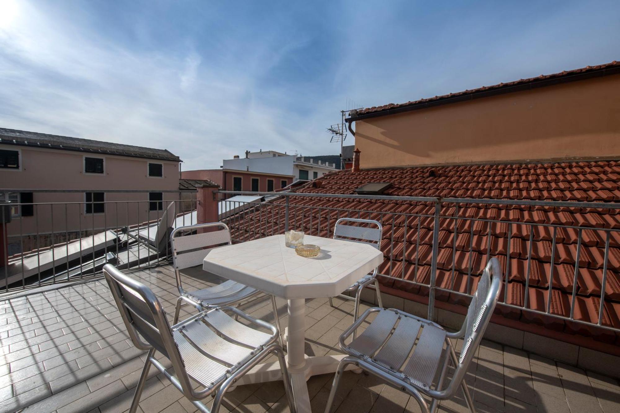 188B - Casa Di Nina Moneglia Con Terrazza - 2Min Dal Mare Appartement Buitenkant foto